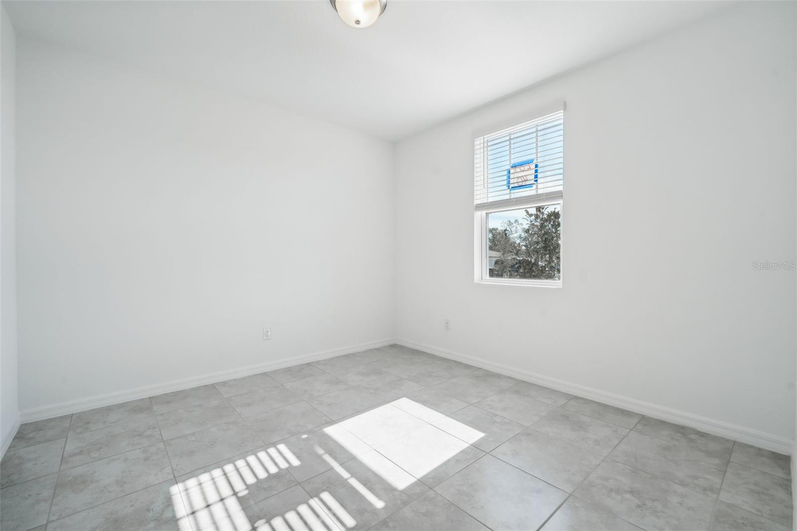 4709 JASMINE CIRCLE
