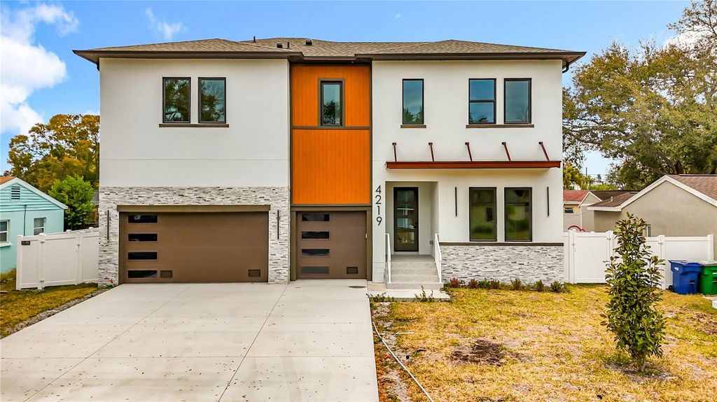 Photo of 4219 W Bay View Avenue, Tampa, FL 33611 (MLS # TB8434544)