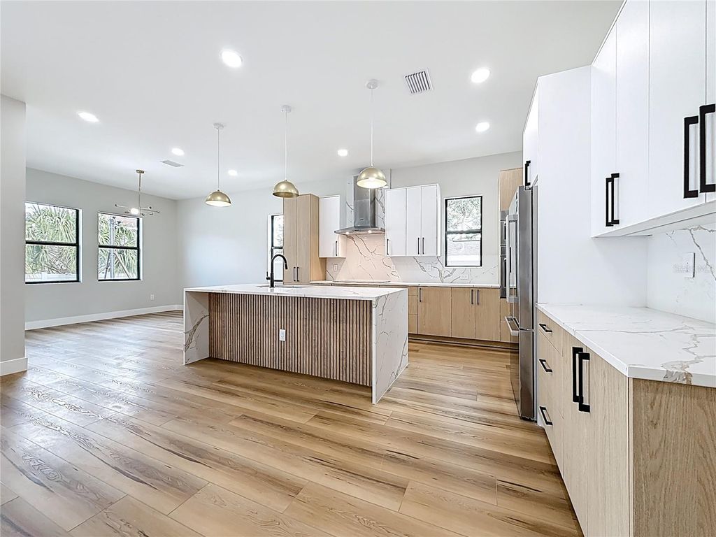 Photo of 4219 W Bay View Avenue, Tampa, FL 33611 (MLS # TB8434544)