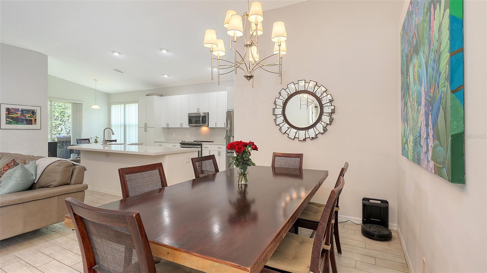 6721 OAK MANOR DRIVE
