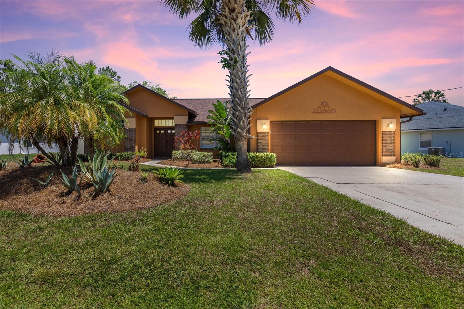 7 WHITE OAK LANE