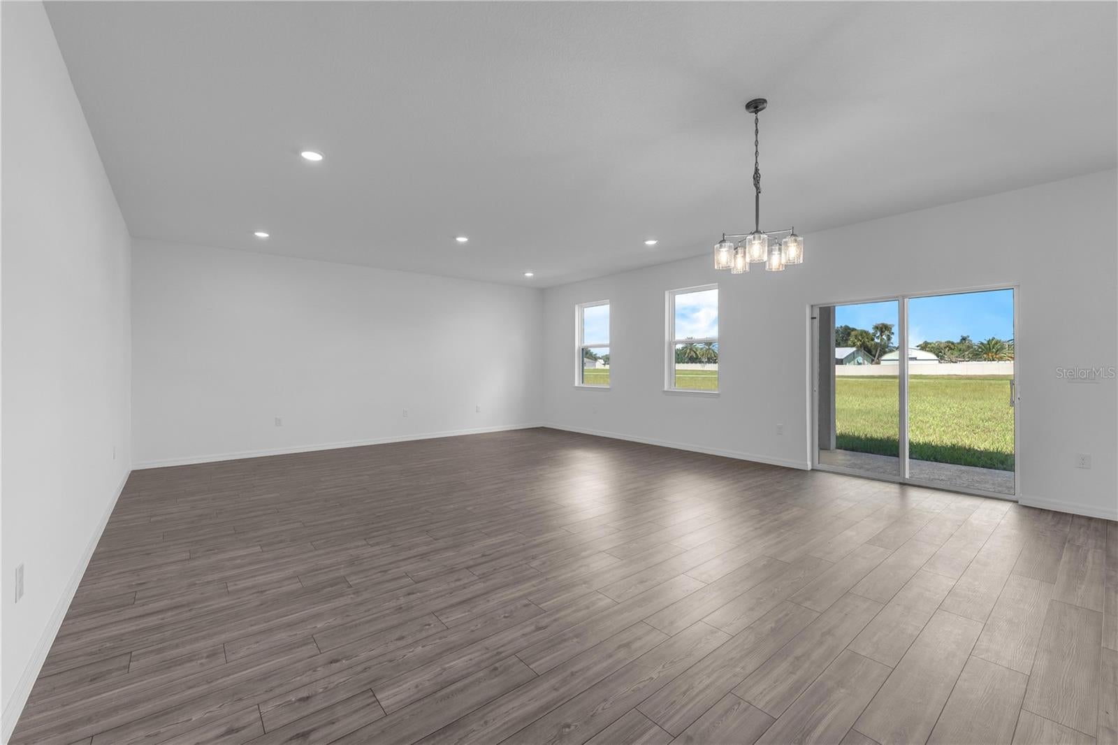3936 TRIPLE CROWN LOOP