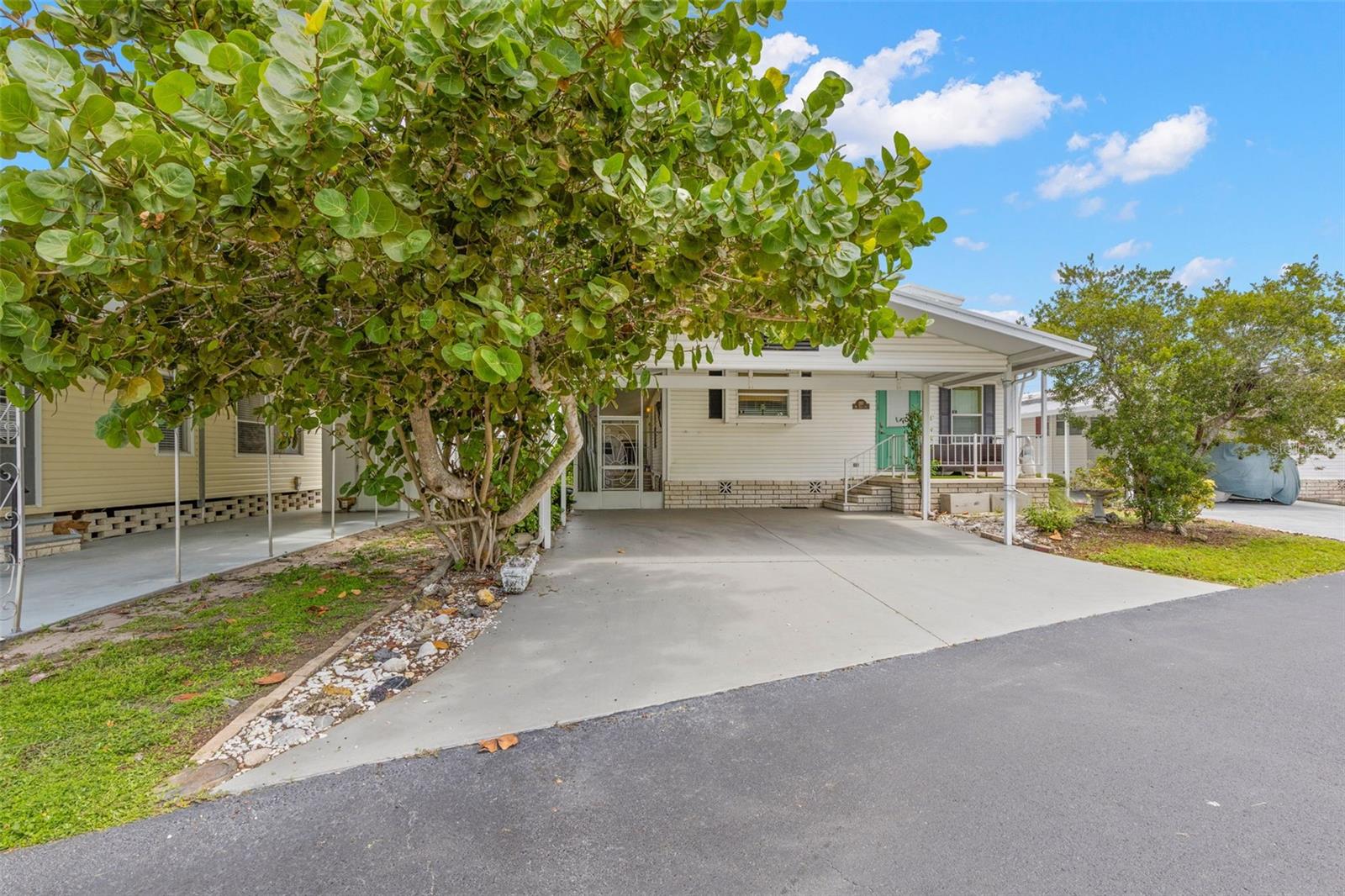 357 MOUNT SAXON AVENUE NE 323