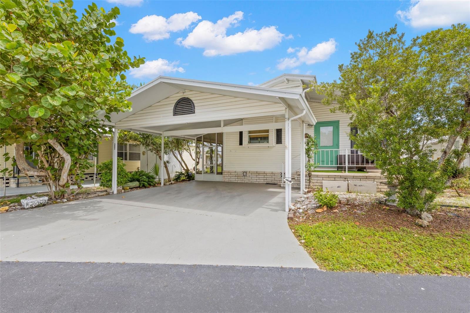 357 MOUNT SAXON AVENUE NE 323