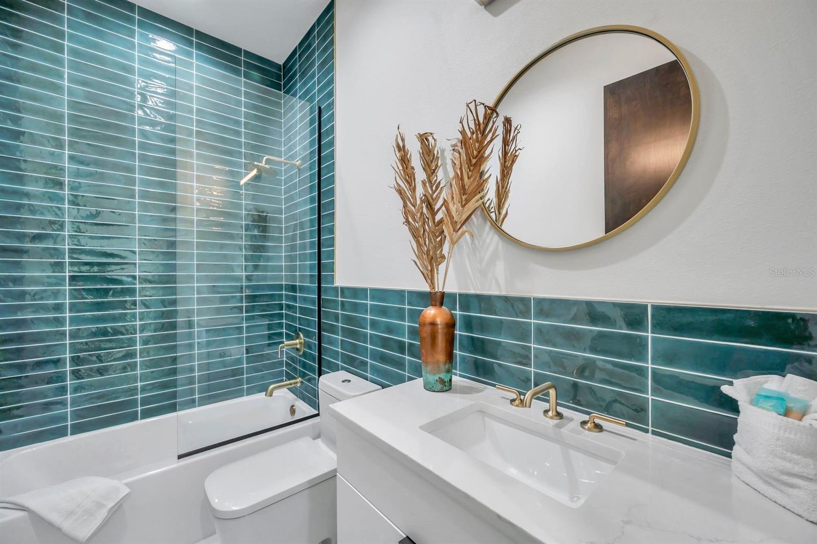 ST PETERSBURG INVESTMENT CO SUB - Residential Lease