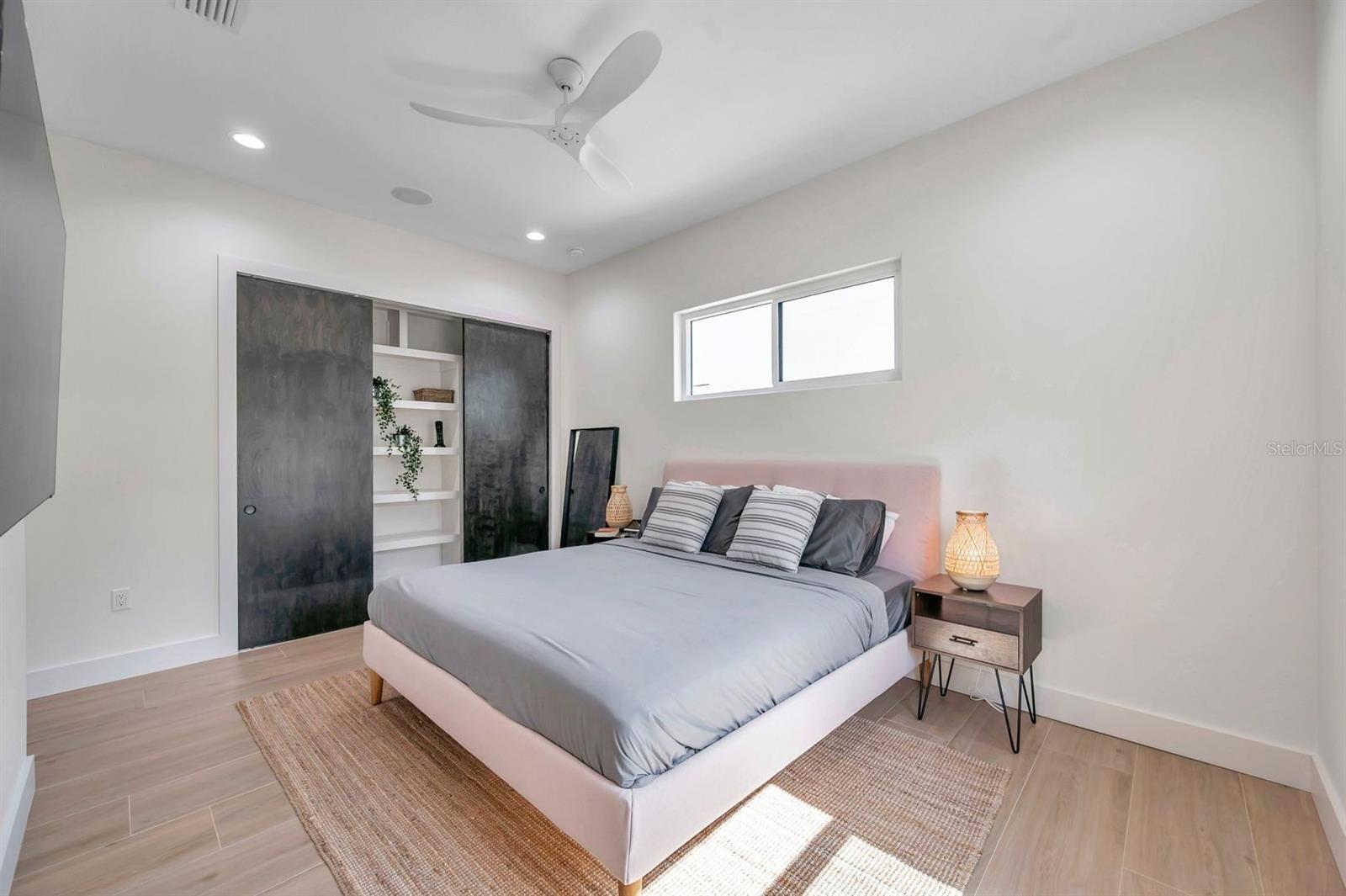 ST PETERSBURG INVESTMENT CO SUB - Residential Lease