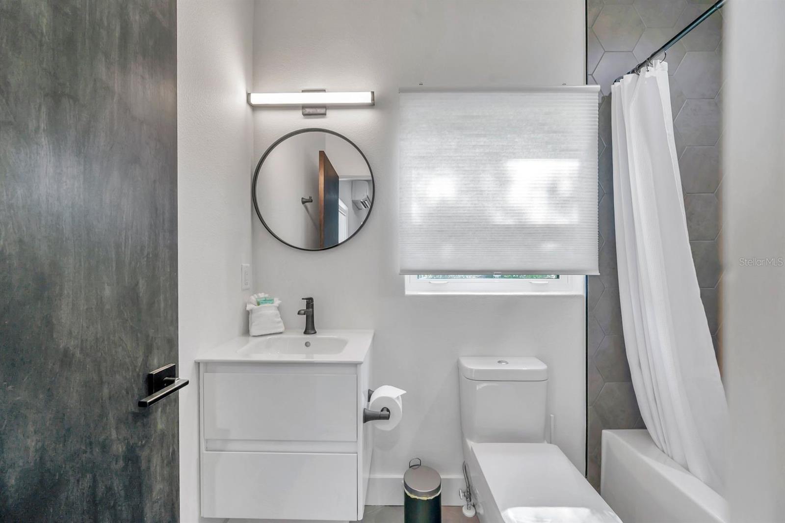 ST PETERSBURG INVESTMENT CO SUB - Residential Lease