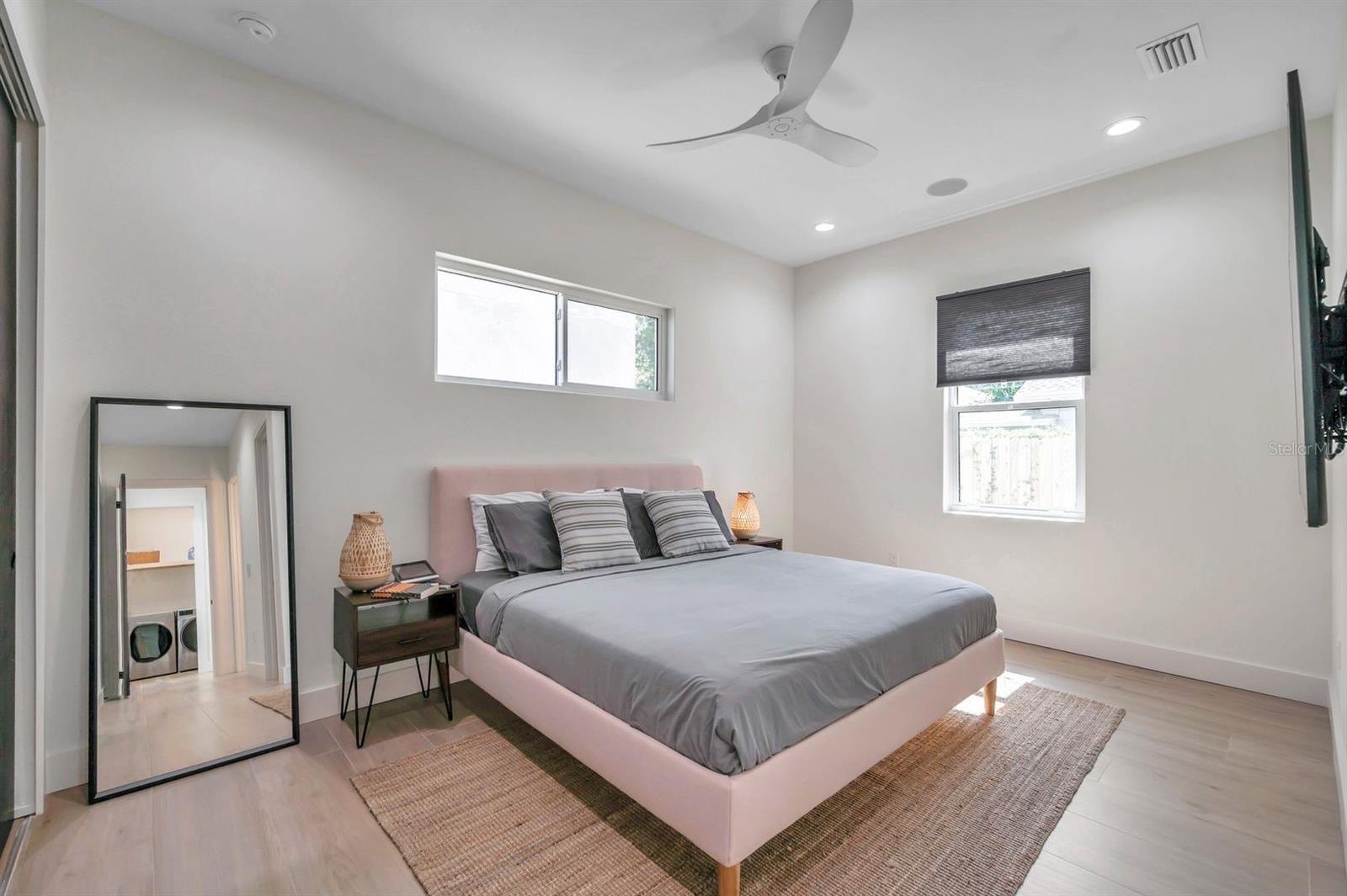 ST PETERSBURG INVESTMENT CO SUB - Residential Lease