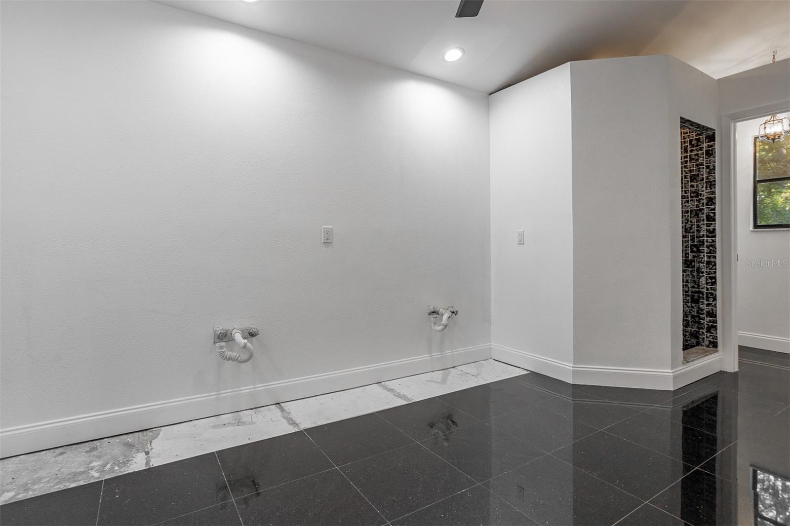 CRANES ROOST - Residential