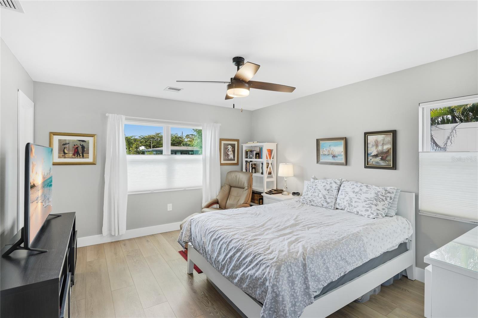 COUNTRY CLUB HEIGHTS - Residential