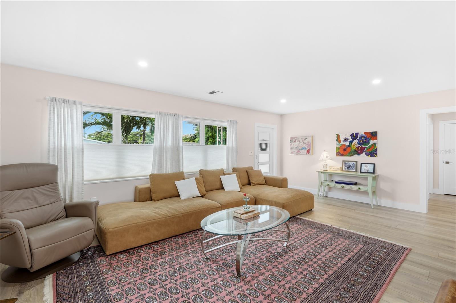 COUNTRY CLUB HEIGHTS - Residential