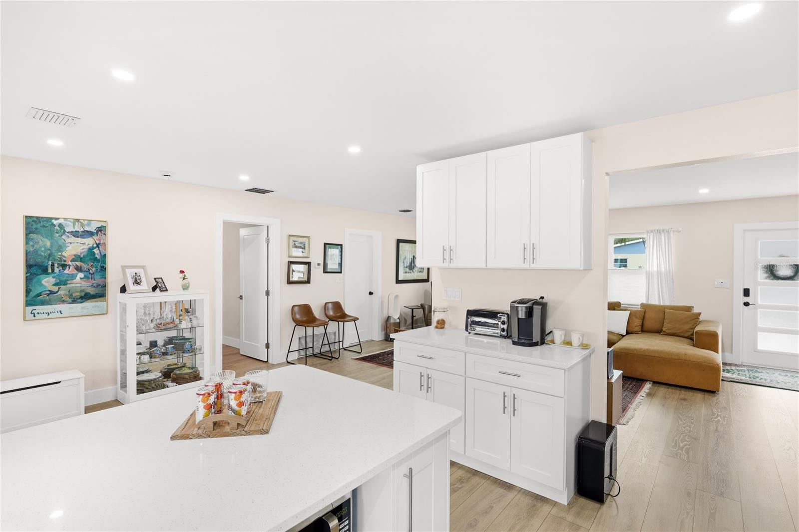 COUNTRY CLUB HEIGHTS - Residential