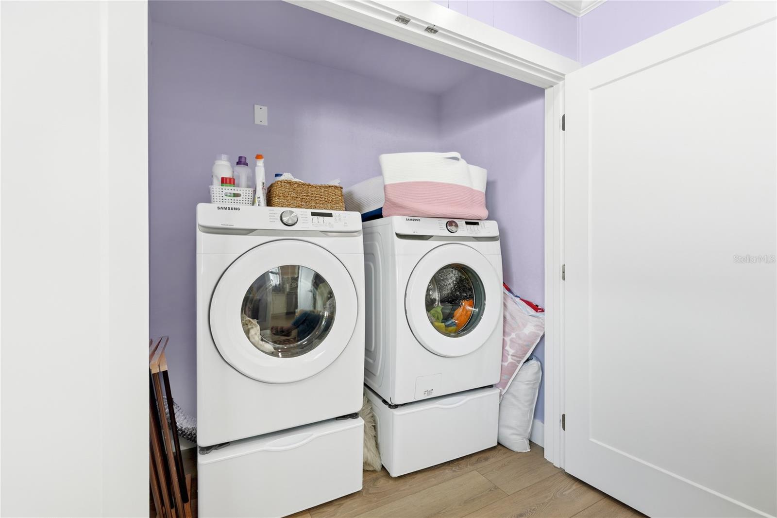 COUNTRY CLUB HEIGHTS - Residential