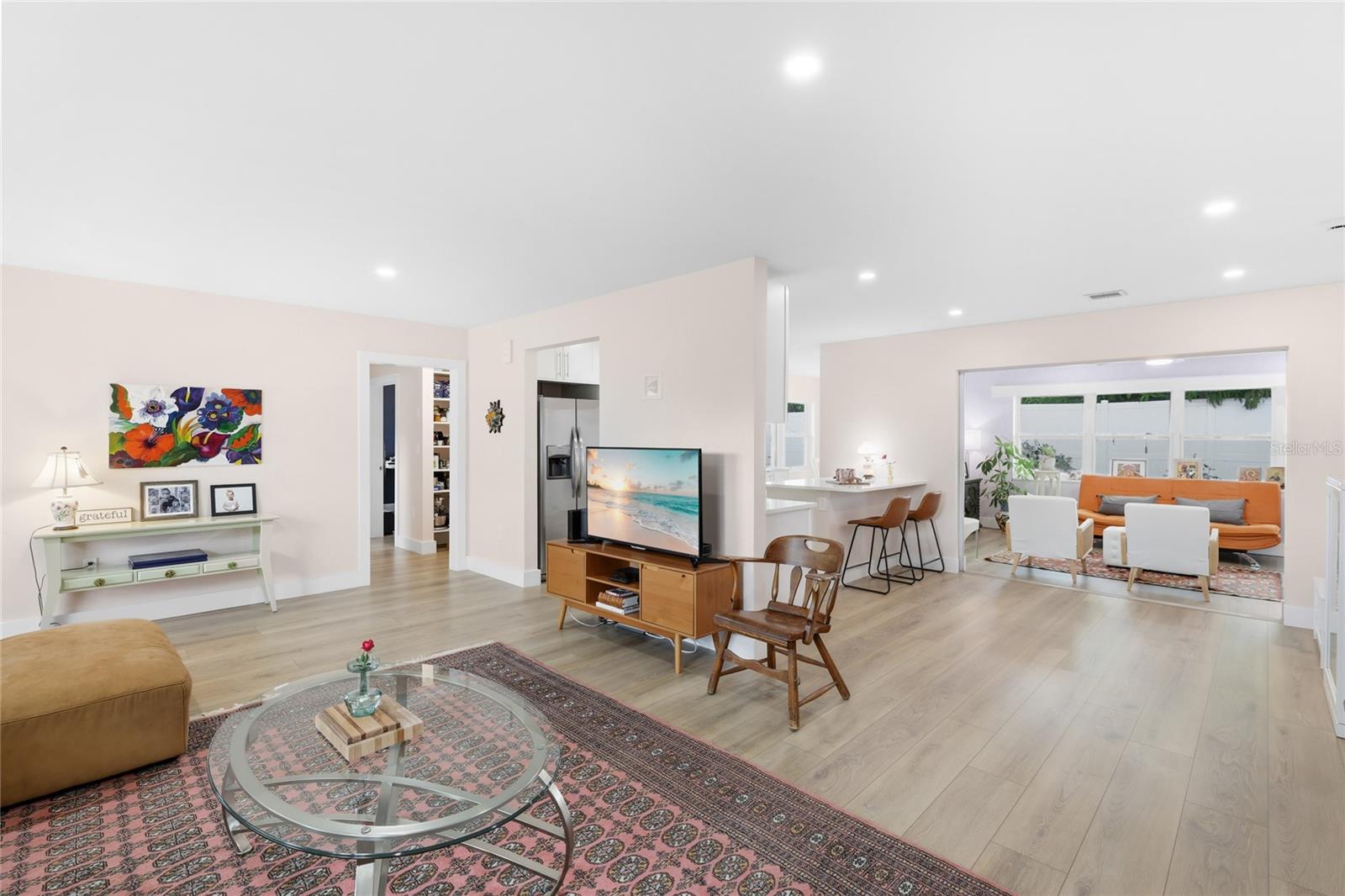 COUNTRY CLUB HEIGHTS - Residential