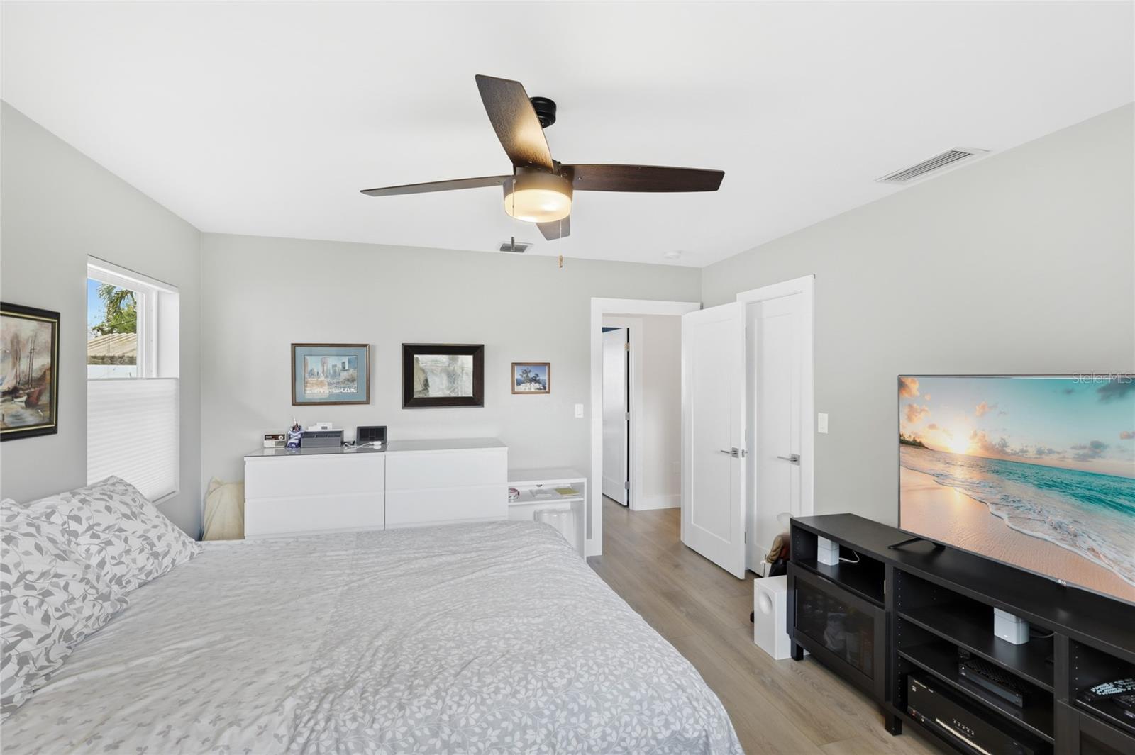 COUNTRY CLUB HEIGHTS - Residential