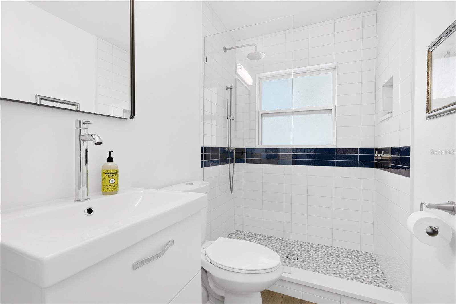 COUNTRY CLUB HEIGHTS - Residential