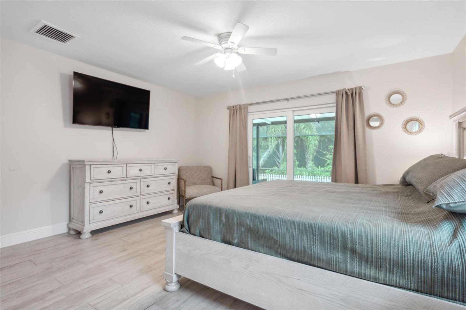 CARROLLWOOD SOUTH - Residential Lease