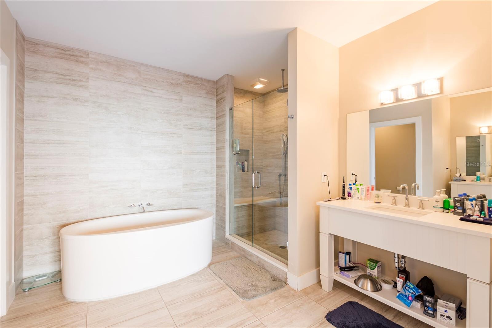 AQUALEA RESIDENCES CONDO - Residential