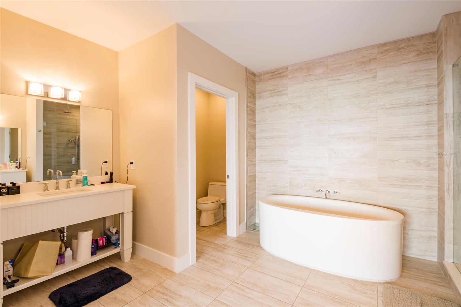 AQUALEA RESIDENCES CONDO - Residential