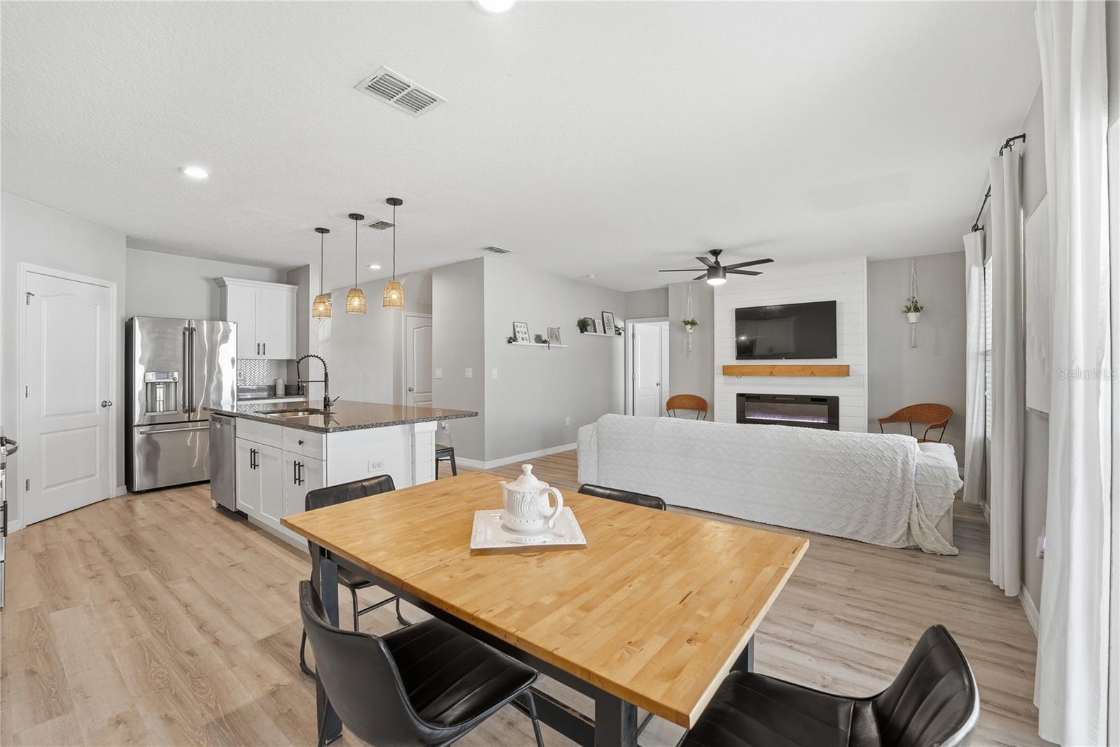 CANOPY WALK PH 1 - Residential