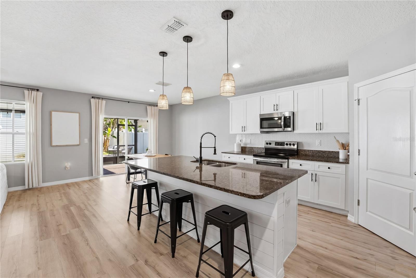 CANOPY WALK PH 1 - Residential