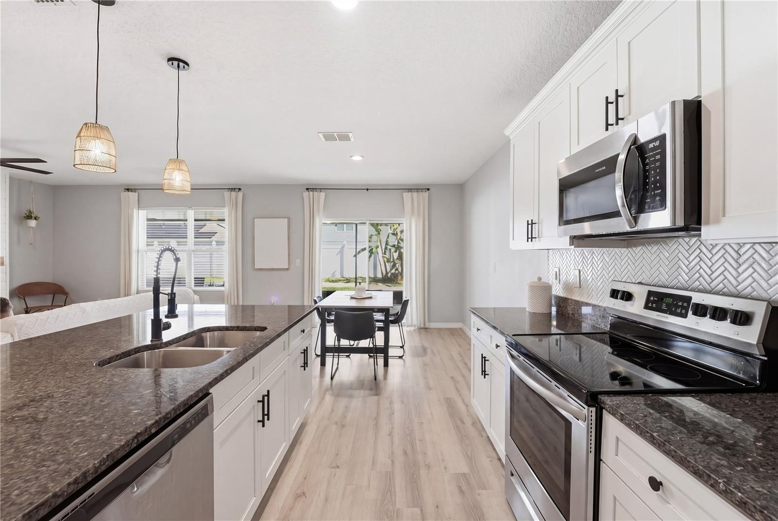 CANOPY WALK PH 1 - Residential