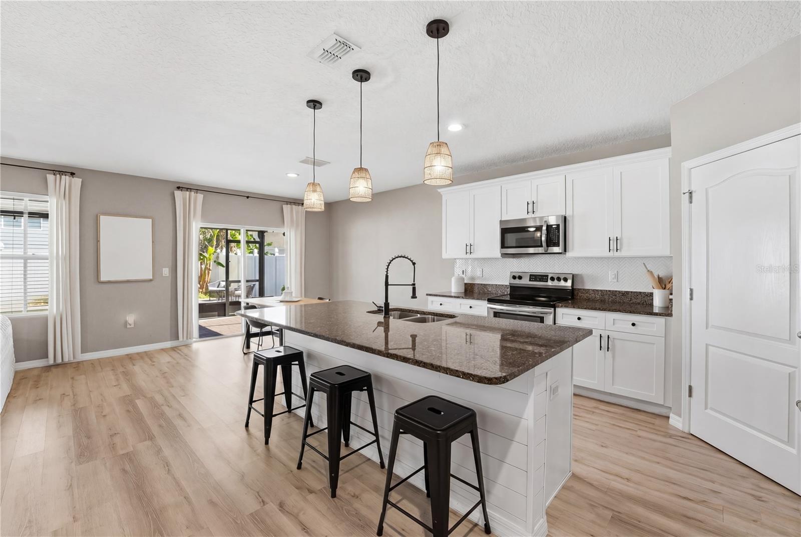 CANOPY WALK PH 1 - Residential