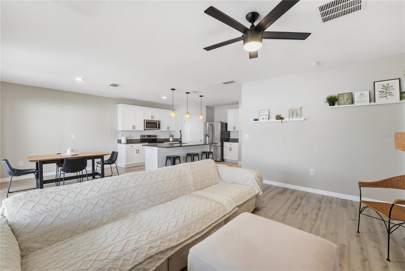 CANOPY WALK PH 1 - Residential