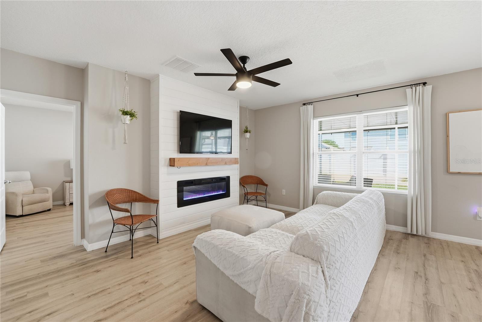 CANOPY WALK PH 1 - Residential