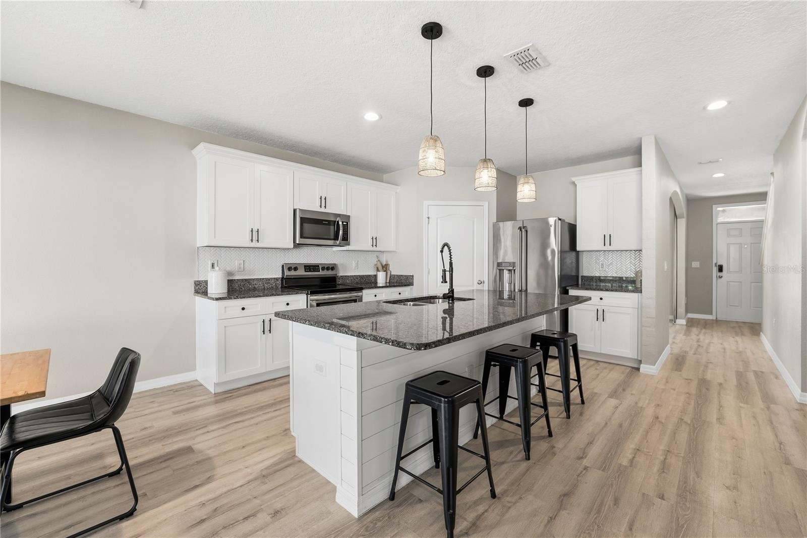 CANOPY WALK PH 1 - Residential