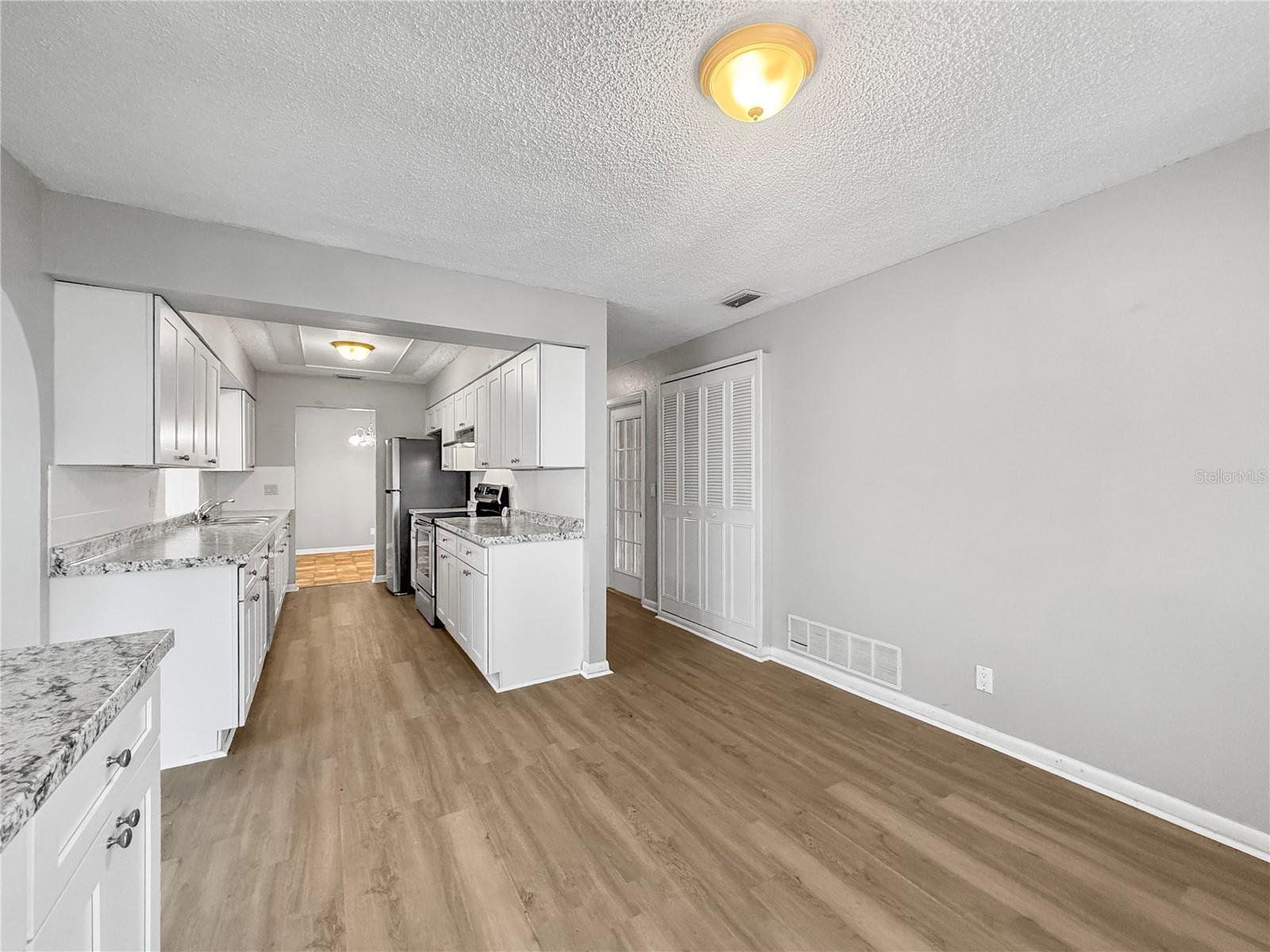 PALM COAST/BERNARD MDWS SEC 81 - Residential Lease