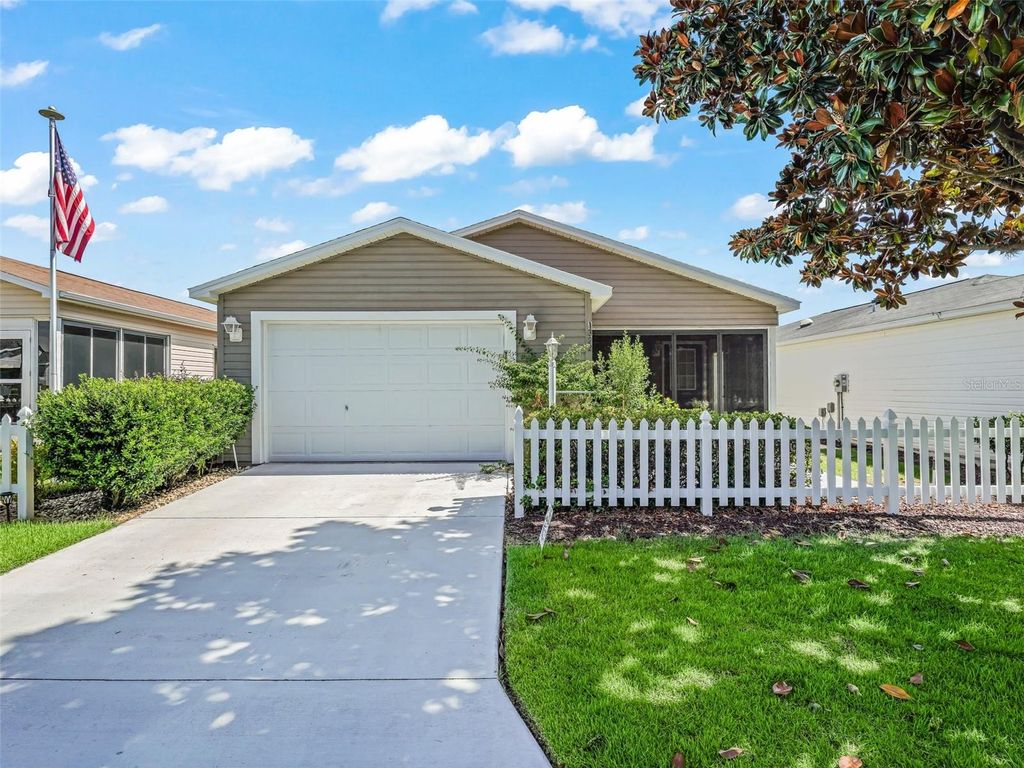 Photo of 1322 Hollyberry Place, The Villages, FL 32162 (MLS # OM705544)