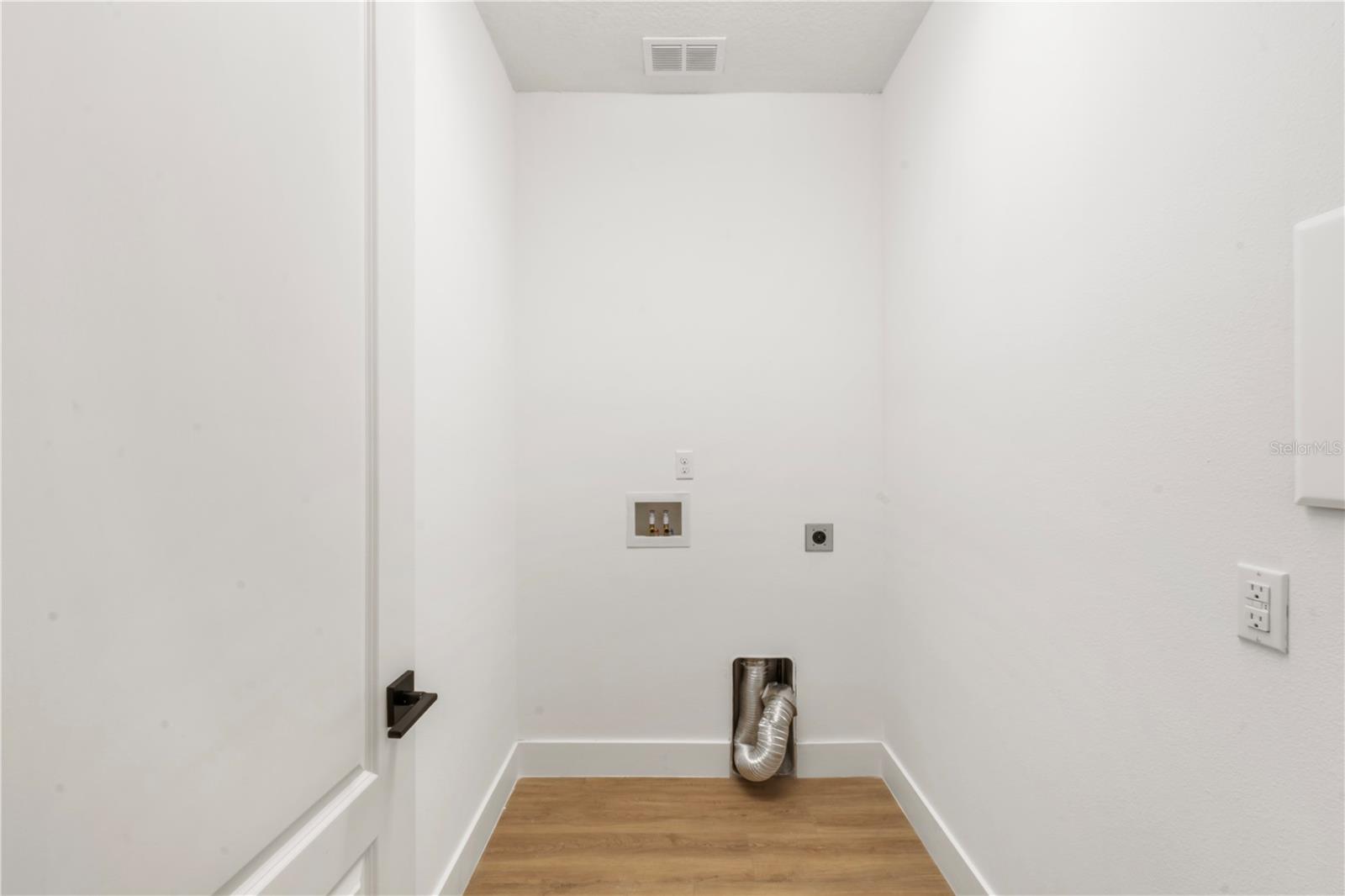 WEST LAKE HANCOCK ESTATES - Residential