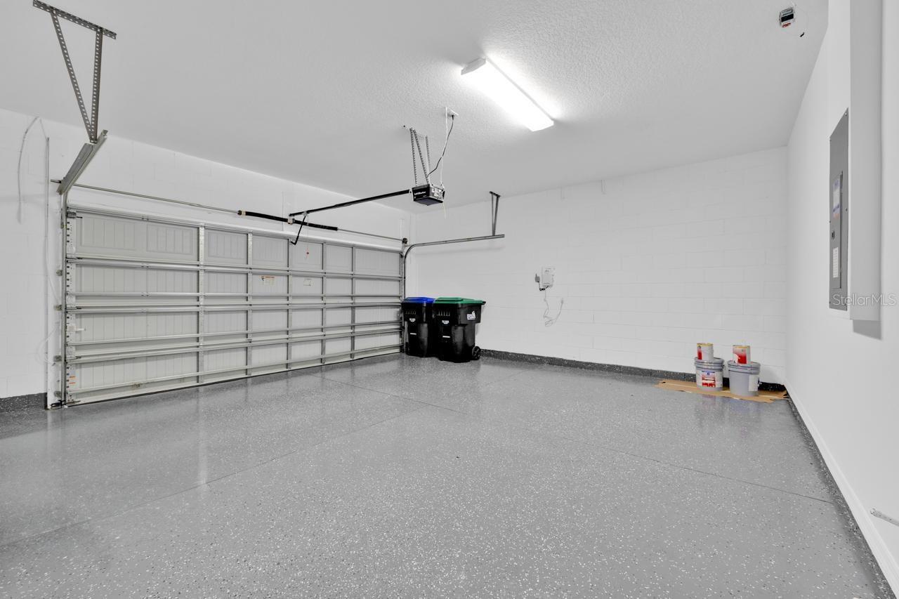 WEST LAKE HANCOCK ESTATES - Residential