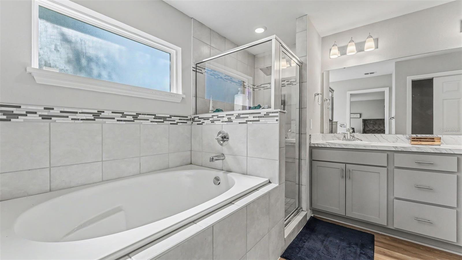 ENCLAVE/LK MYRTLE - Residential