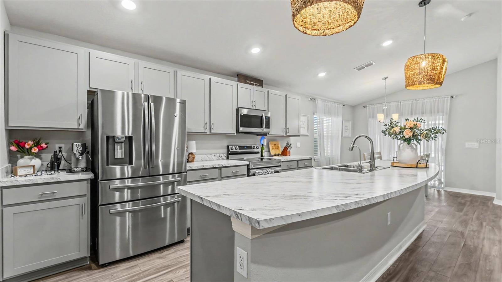 ENCLAVE/LK MYRTLE - Residential
