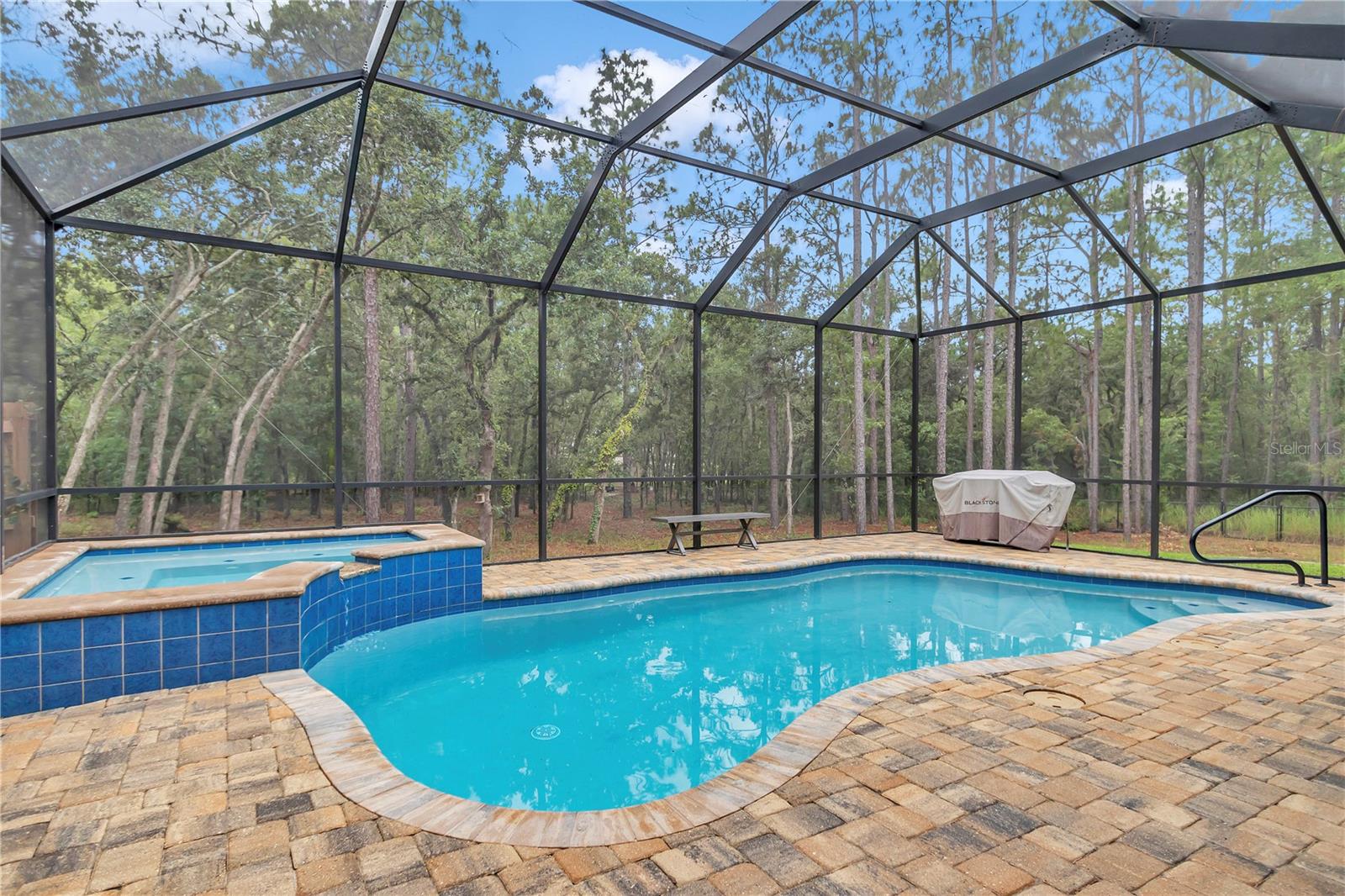 3196 W MUSTANG BOULEVARD