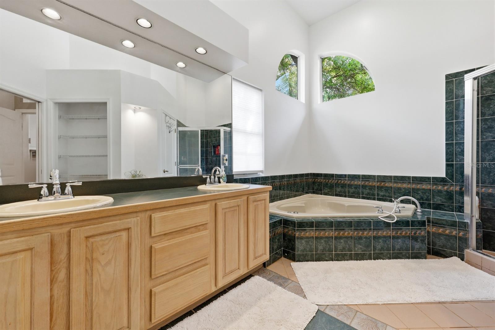 JOCKEY CLUB - Residential