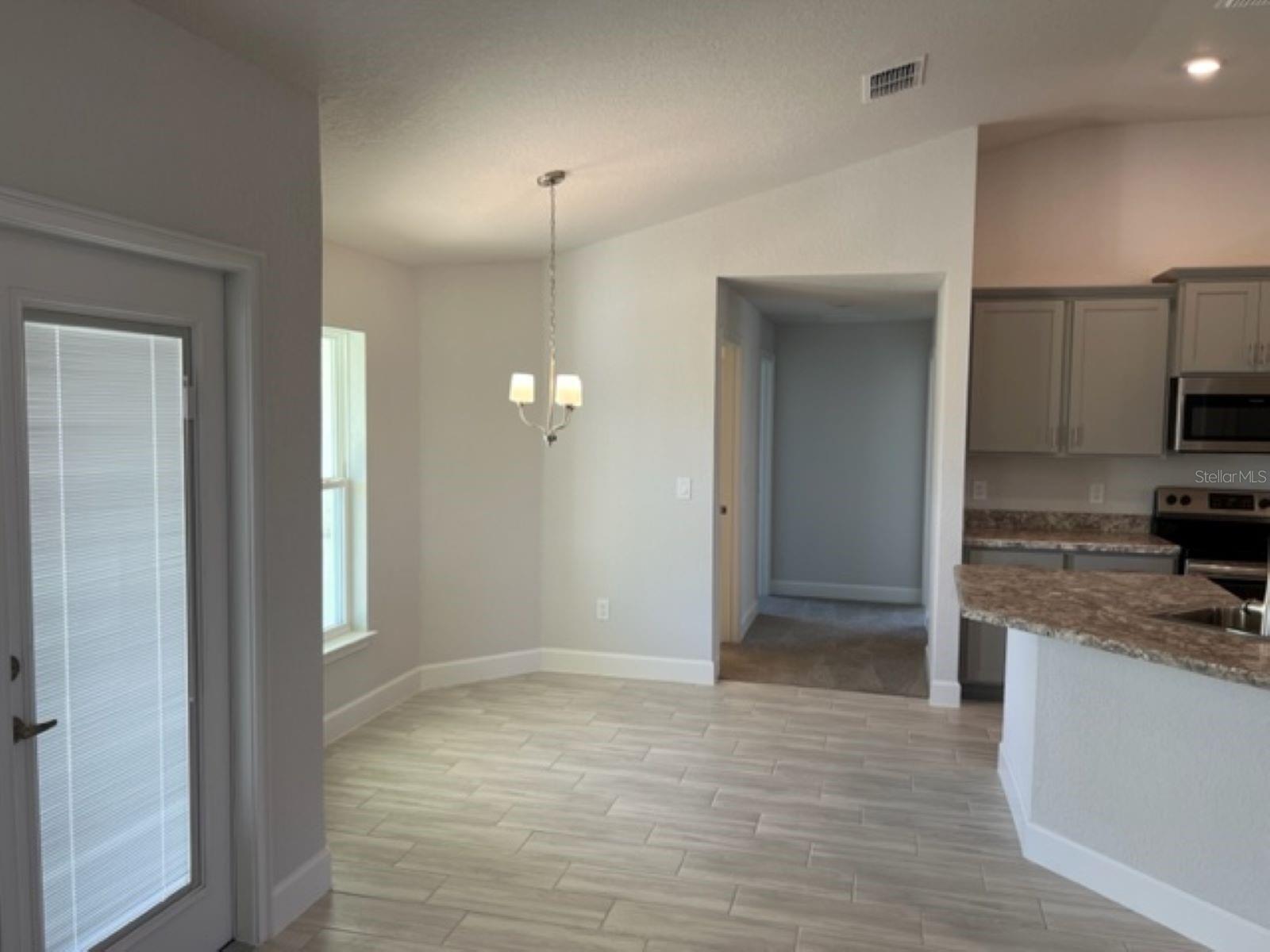 SUMMERCREST - Residential