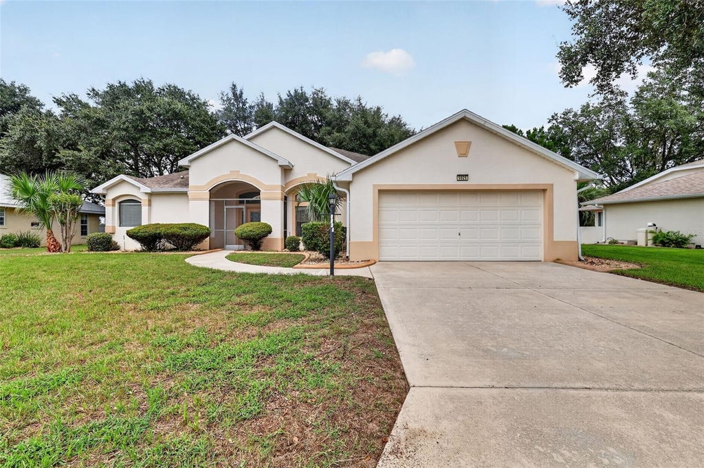 Photo of 5925 Bag Pipe Place, Leesburg, FL 34748 (MLS # G5116829)