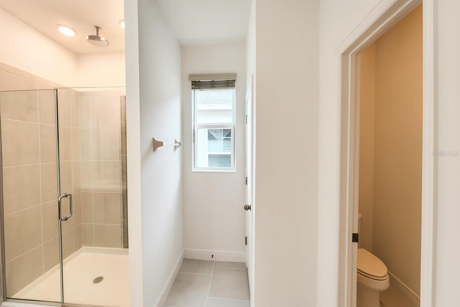 ARDMORE RESERVE PH IV A REP - Residential Lease