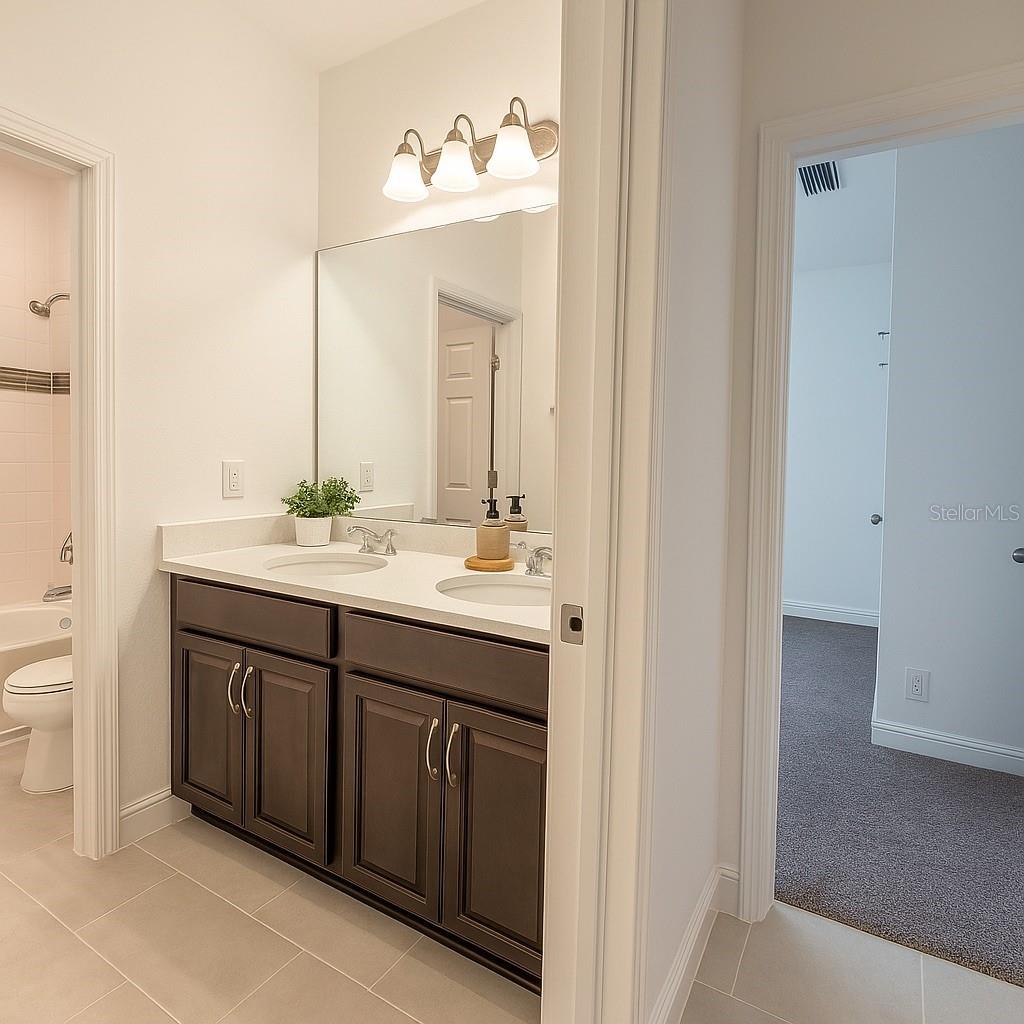 ARDMORE RESERVE PH IV A REP - Residential Lease