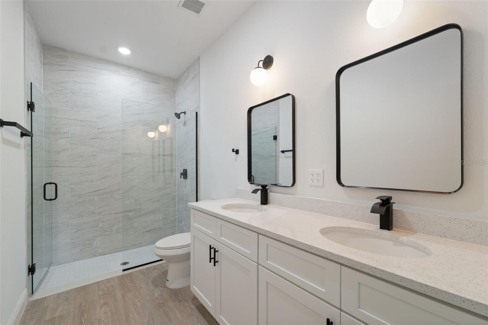 MARION OAKS UN 01 - Residential