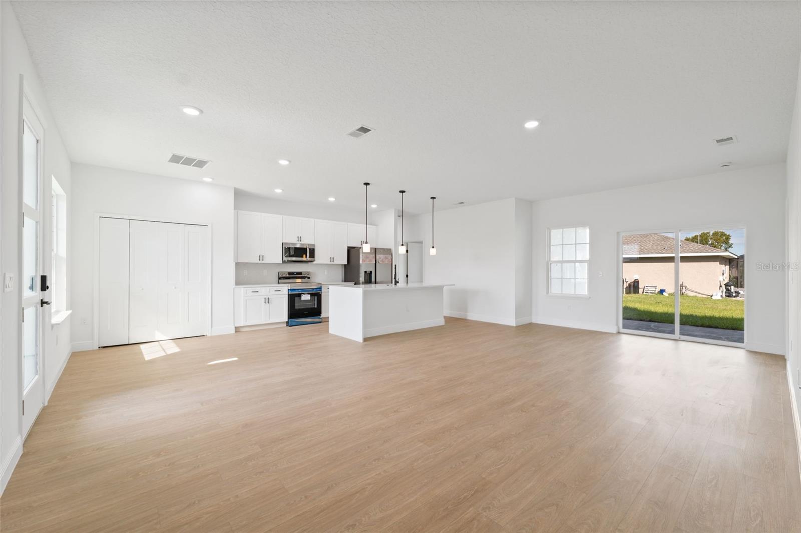 MARION OAKS UN 01 - Residential