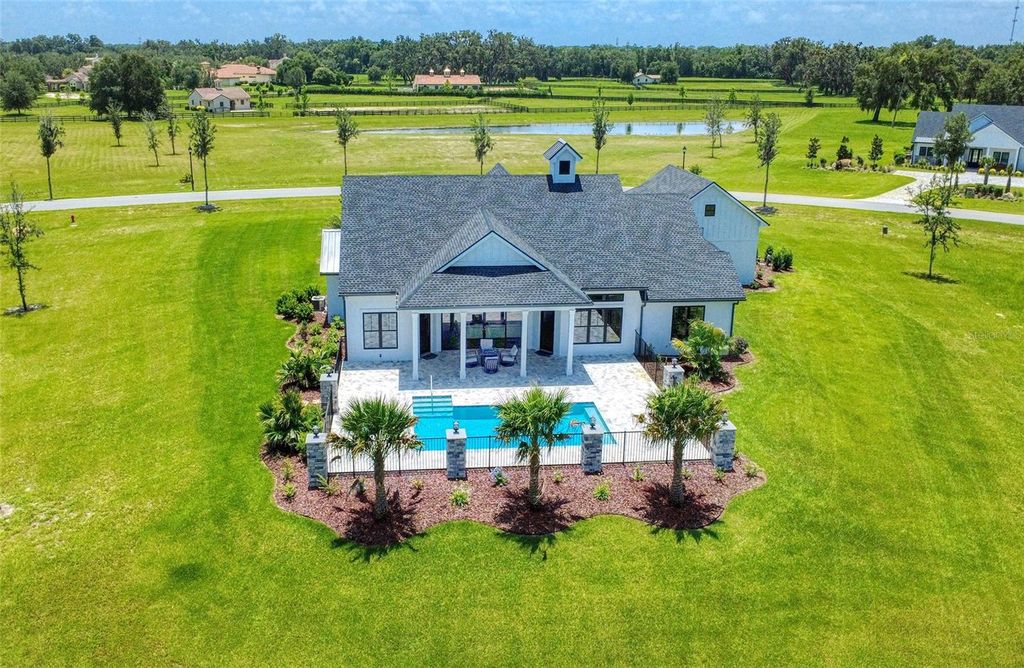 Photo of 12902 SW 138th Loop, Dunnellon, FL 34432 (MLS # TB8396502)