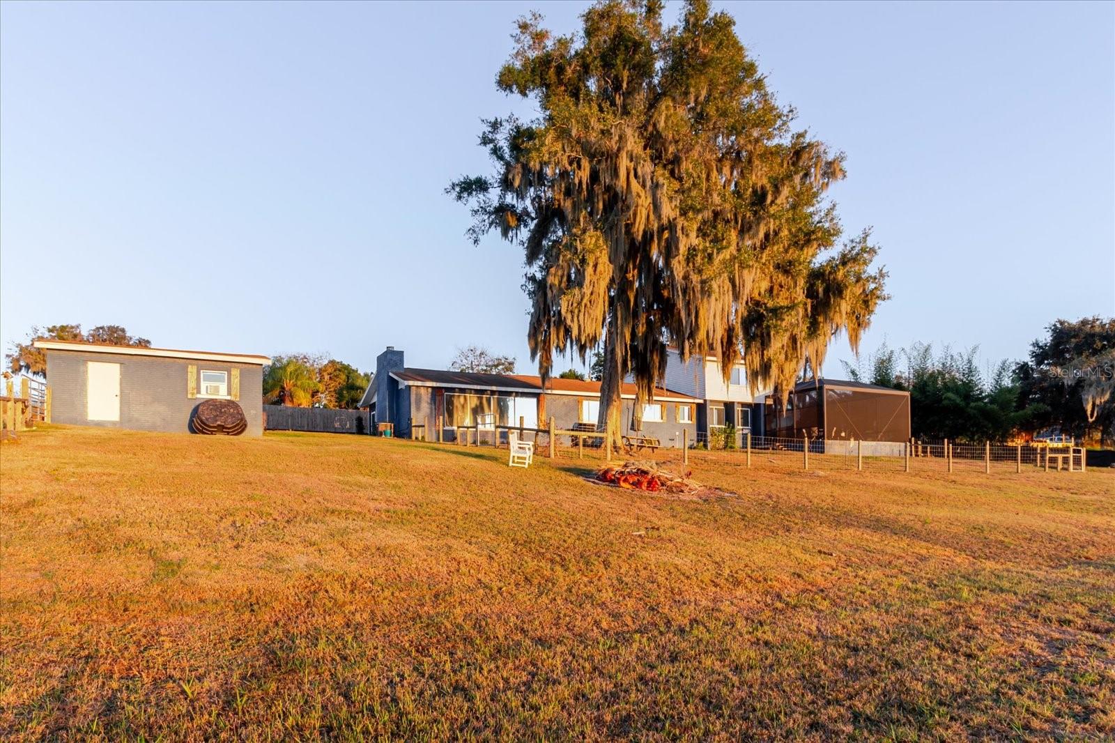 ALTURAS - Residential