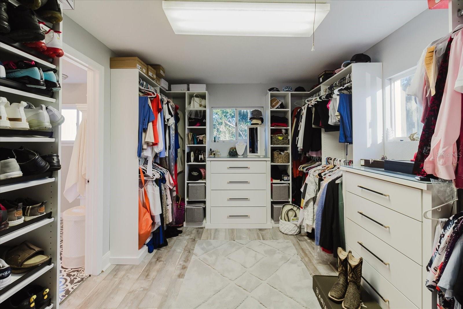 ALTURAS - Residential