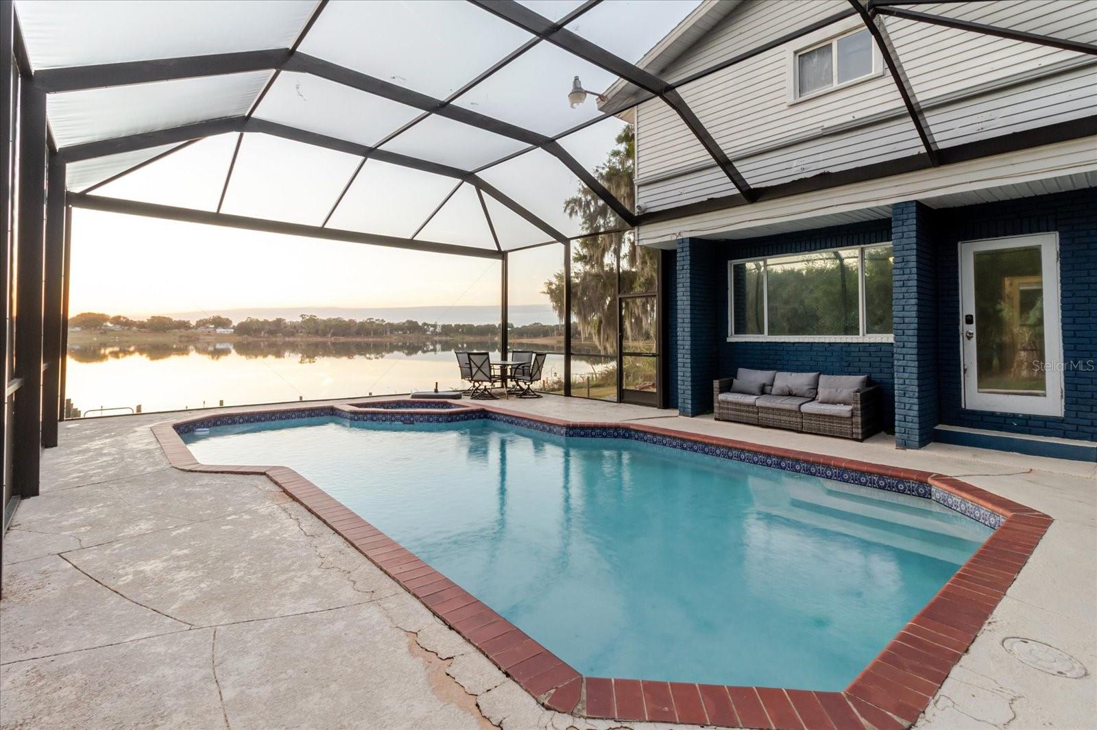 ALTURAS - Residential