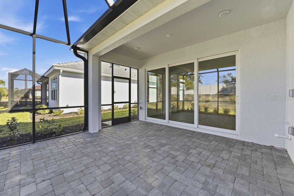 AZARIO ESPLANADE - Residential