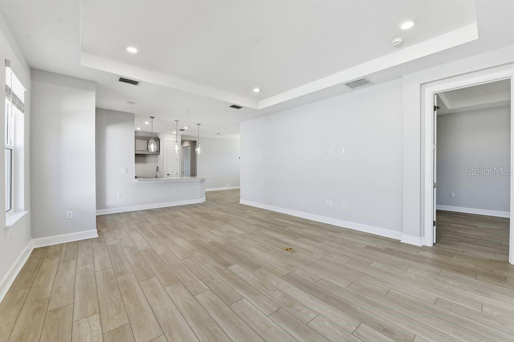 AZARIO ESPLANADE - Residential